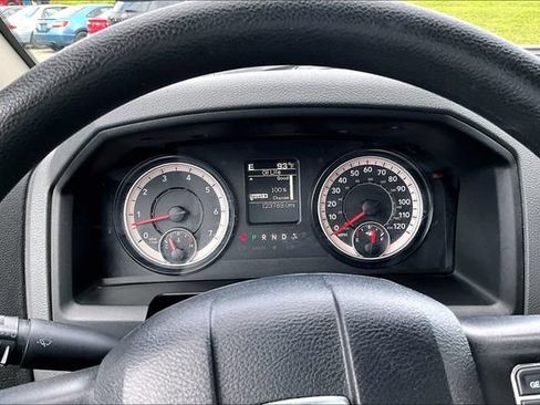Used 2016 RAM 1500 Classic SLT RWD image 13