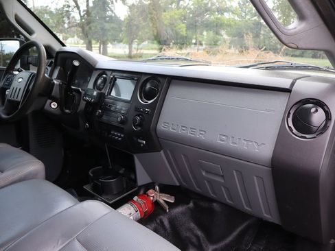 Used 2014 Ford F350 XL w/ Power Equipment Group AWD/4WD image 17