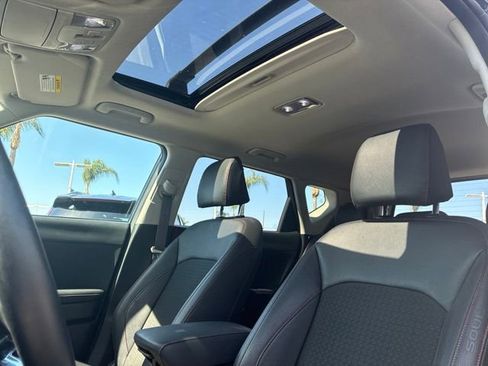 Certified 2025 Kia Soul GT-Line FWD image 8