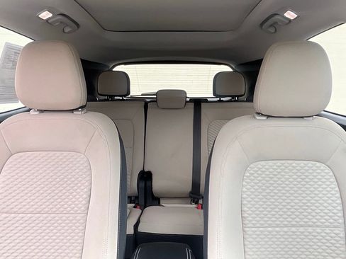 Used 2022 Ford Escape SE image 42