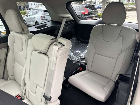 New 2026 Volvo XC90 B6 Ultra w/ Protection Package image 18
