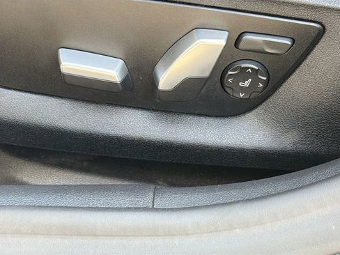 Used 2020 BMW 530i xDrive 530i xDrive w/ Premium Package image 25