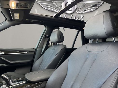 Used 2018 BMW X5 sDrive35i w/ M Sport Package image 9