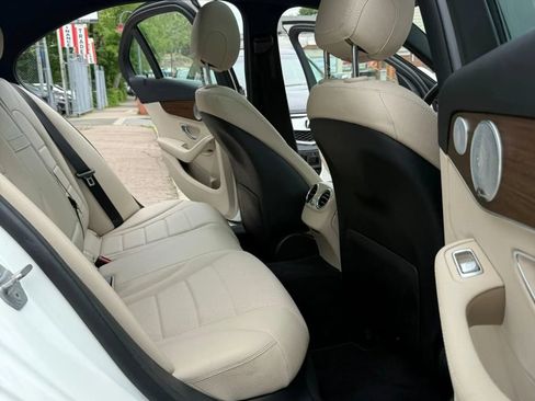 Used 2019 Mercedes-Benz C 300 4MATIC Sedan image 12