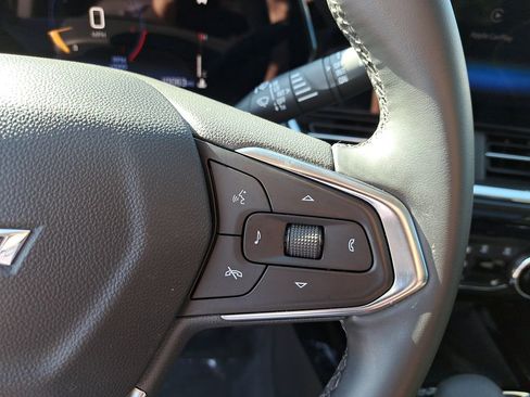 Used 2025 Chevrolet Trax ACTIV w/ Sunroof Package image 20