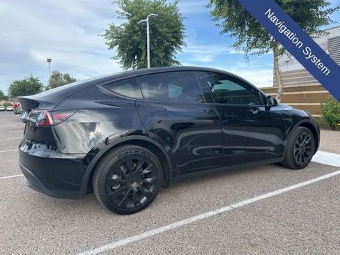 Used 2021 Tesla Model Y Long Range AWD/4WD image 8