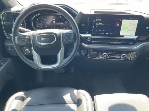 Used 2025 GMC Sierra 1500 SLT AWD/4WD image 12