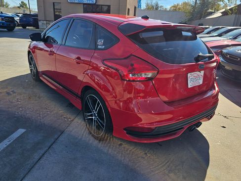 Used 2015 Ford Focus ST w/ Equipment Group 402A image 4