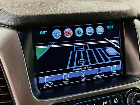 Used 2019 Chevrolet Suburban Premier AWD/4WD image 22