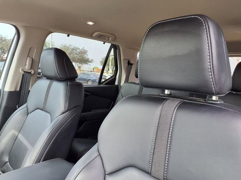 Used 2025 Honda Pilot EX-L image 17