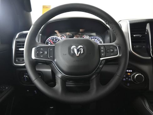 Used 2025 RAM 1500 Big Horn AWD/4WD image 34