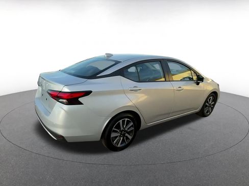 Used 2025 Nissan Versa SV FWD image 15