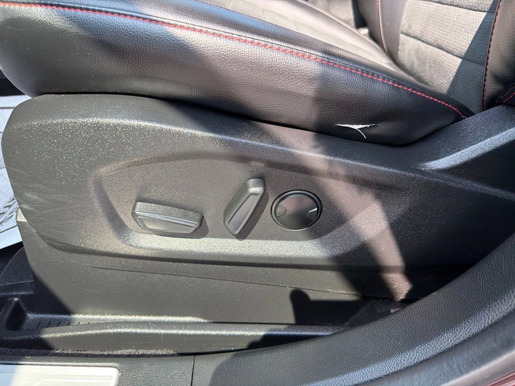 Used 2023 Ford Edge ST-Line AWD/4WD image 20