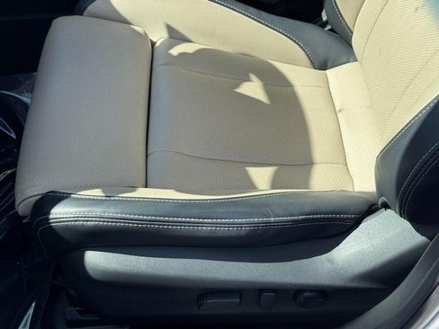 Used 2022 Subaru Outback Limited AWD/4WD image 19