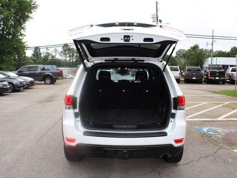 Used 2020 Jeep Grand Cherokee Laredo w/ Quick Order Package 2BN North AWD/4WD image 11