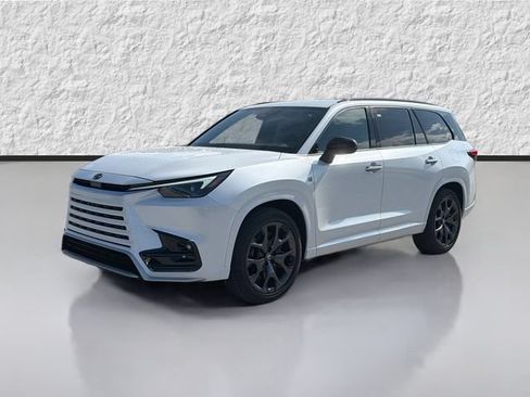 New 2026 Lexus TX 500h AWD image 7