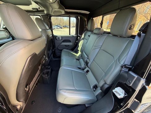 New 2026 Jeep Gladiator Mojave AWD/4WD image 12