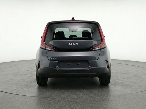 Used 2025 Kia Soul LX w/ LX Technology Package FWD image 7