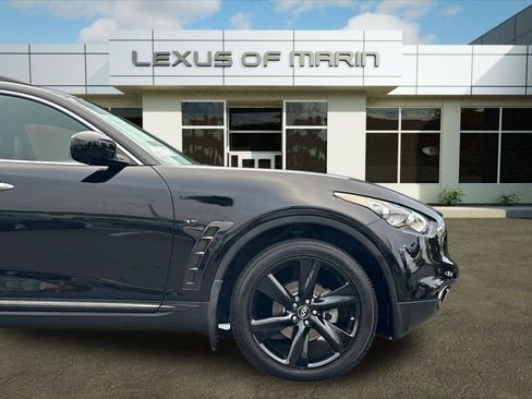 Used 2017 INFINITI QX70 AWD w/ Premium Package image 35