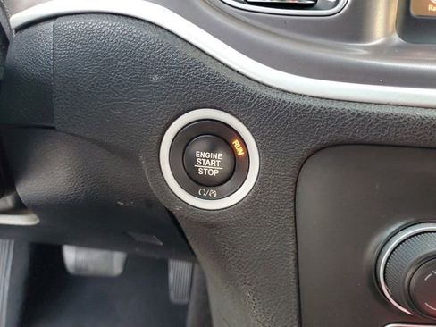 Used 2022 Dodge Charger SXT image 28