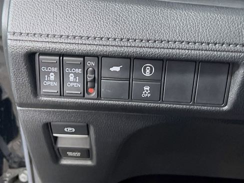 Used 2023 Honda Odyssey EX-L image 10