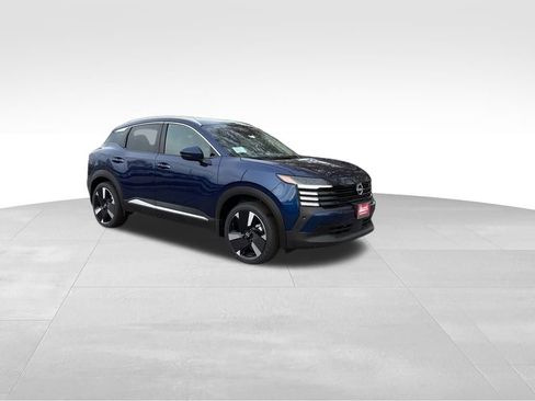 Used 2025 Nissan Kicks SR AWD/4WD image 10