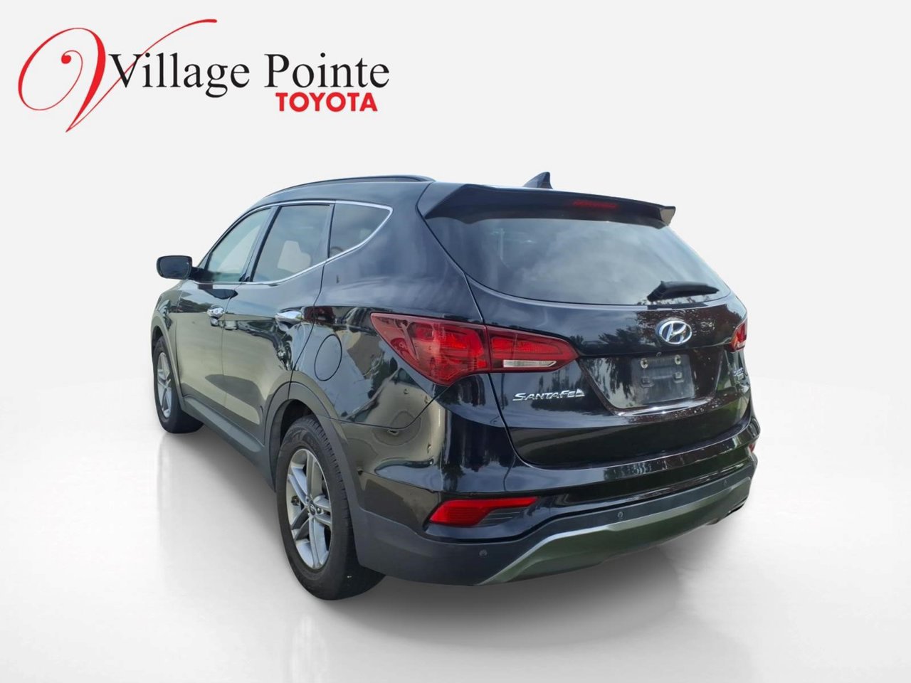 Used 2017 Hyundai Santa Fe Sport w/ 2.4L Tech Package 04 AWD/4WD image 2