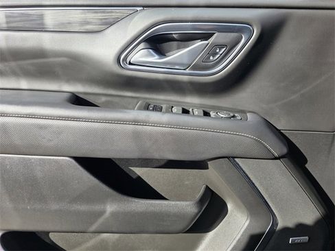 Used 2022 GMC Yukon SLT image 16