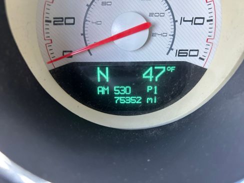 Used 2011 Dodge Challenger R/T RWD image 17