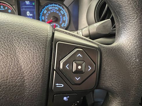 Used 2021 Toyota Tacoma SR w/ SR Convenience Package image 25
