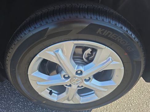Used 2023 Honda HR-V LX image 31