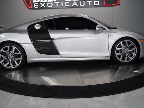 Used 2009 Audi R8 V10 AWD/4WD image 32