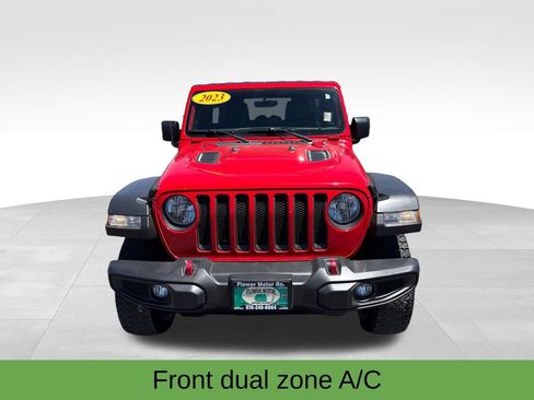 Used 2023 Jeep Wrangler Unlimited Rubicon AWD/4WD image 11