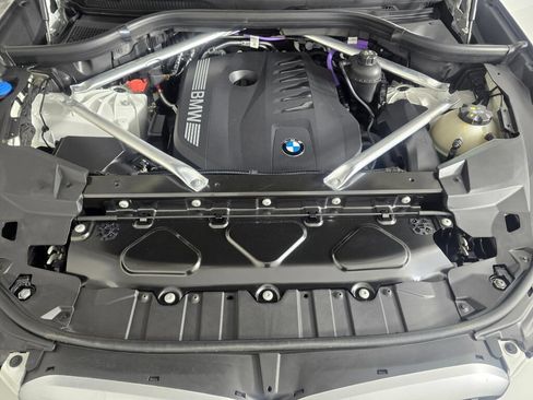 Used 2026 BMW X5 xDrive40i AWD/4WD image 9