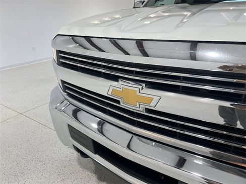 Used 2015 Chevrolet Silverado 2500 LT image 24