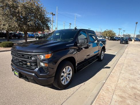 Used 2022 Chevrolet Silverado 1500 Custom image 8
