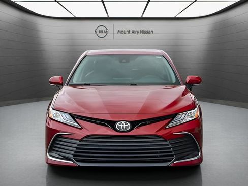Used 2022 Toyota Camry XLE AWD/4WD image 14