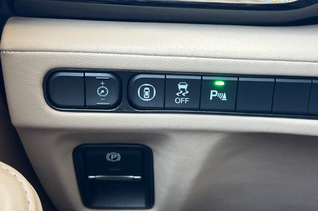 Certified 2025 Acura MDX w/ Technology Package AWD/4WD image 33