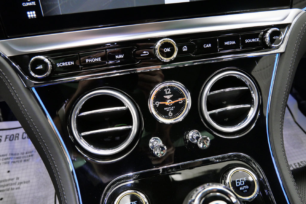 Used 2021 Bentley Continental GT AWD/4WD image 33