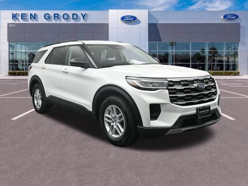 New 2026 Ford Explorer Active RWD image 1