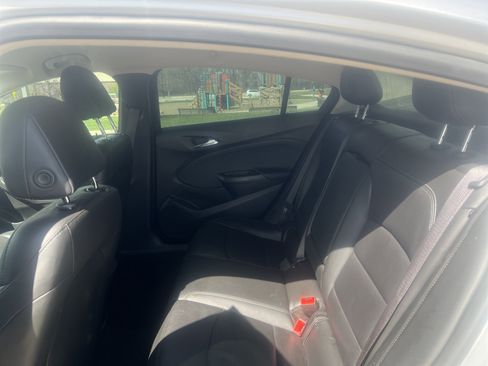 Used 2017 Chevrolet Cruze Premier image 28