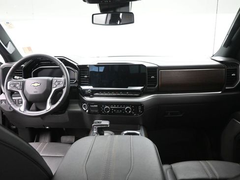 Used 2024 Chevrolet Silverado 1500 High Country w/ High Country Premium Package image 16