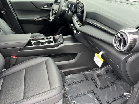 New 2026 Chevrolet Equinox LT w/ Convenience Package II image 22