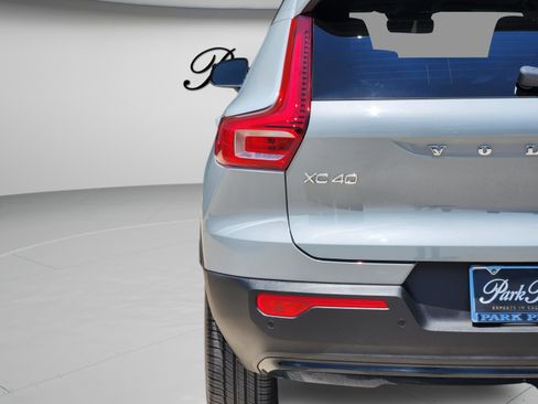 Used 2026 Volvo XC40 B5 Plus w/ Protection Package Premier AWD/4WD image 34