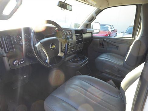 Used 2017 Chevrolet Express 2500 LS image 15