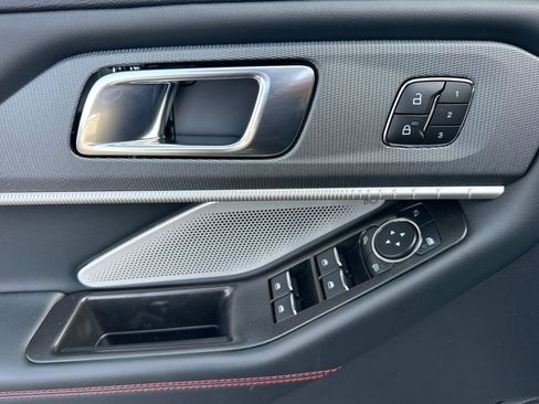 New 2026 Ford Explorer ST RWD image 10