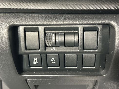 Used 2023 Subaru Crosstrek 2.0i AWD/4WD image 22