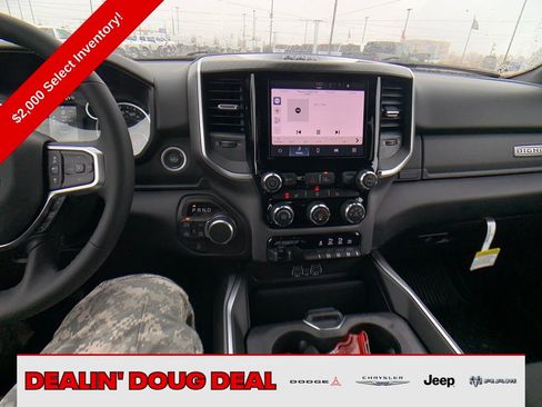 New 2026 RAM 1500 4x4 Crew Cab image 20