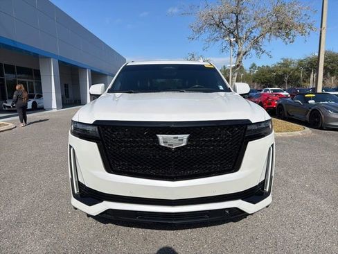 Used 2022 Cadillac Escalade Sport Platinum w/ LPO, ONYX Package image 2