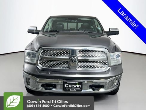 Used 2016 RAM 1500 Laramie w/ Convenience Group AWD/4WD image 4